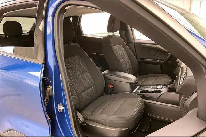 $23490 : Ford Escape 2023 AWD Active image 7