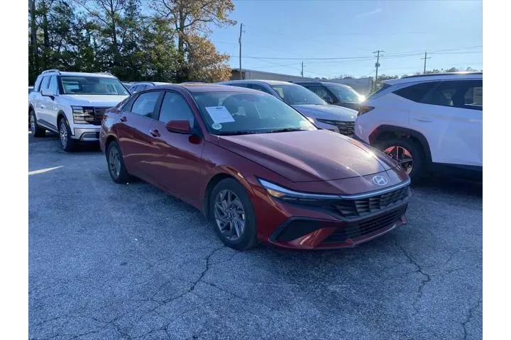 $19959 : Hyundai ELANTRA 2024 SEL 4dr image 1