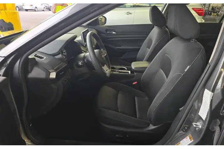 $20995 : Nissan Altima 2024 2.5 SV 4d image 7