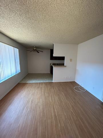 $1700 : HAWTHORNE APT. 1 REC. image 2