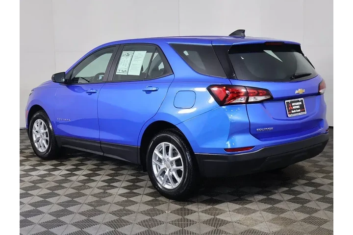 $23493 : Chevrolet Equinox 2024 LS 4d image 7