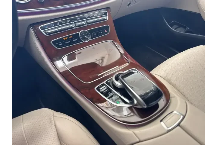 $27270 : Mercedes-Benz E-Class 2019 A image 10