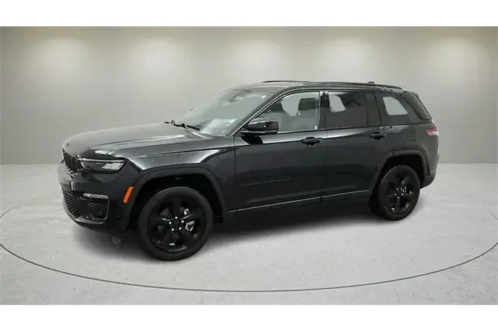 $31846 : Jeep Grand Cherokee 2023 4x4 image 4