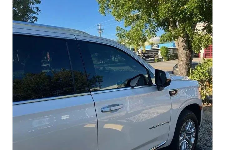 $37968 : GMC Yukon XL 2021 4x4 SLT 4d image 6