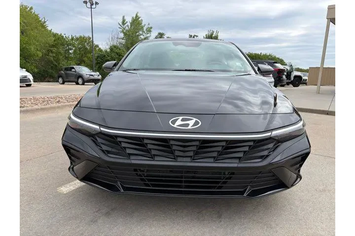 $27498 : Hyundai ELANTRA Hybrid 2025 image 7