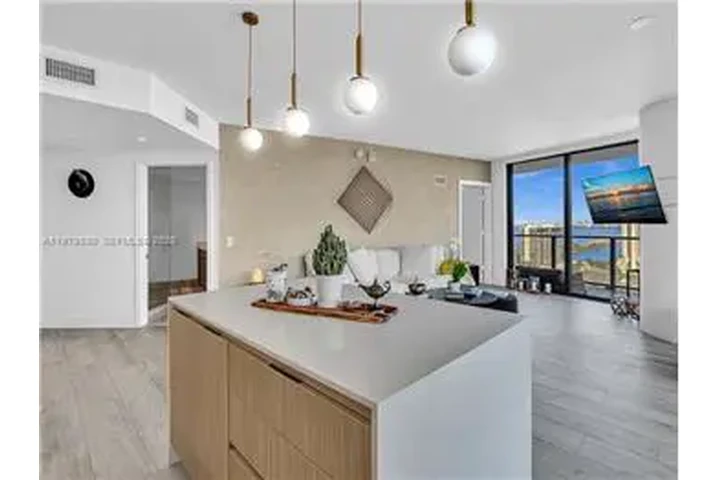 $8300 : Rental property with 2 bedro image 10