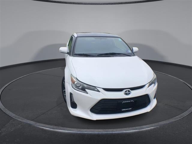 $10000 : PRE-OWNED 2015 SCION TC BASE image 3