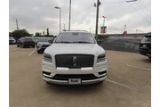 $28911 : Lincoln Navigator 2019 4x2 S thumbnail