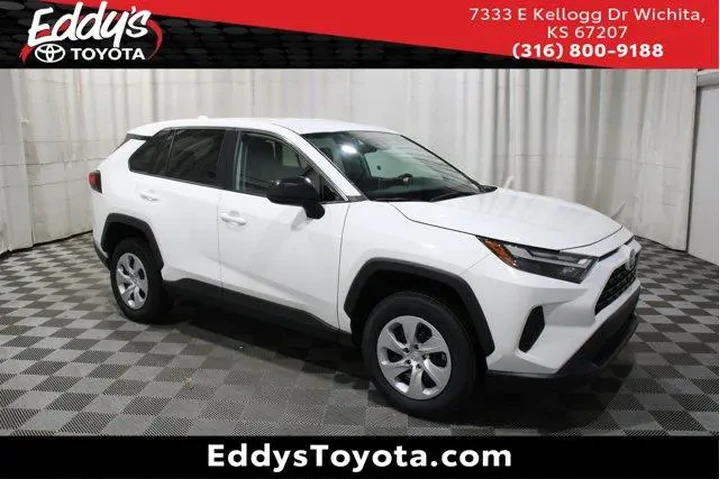 $28456 : Toyota RAV4 2024 AWD LE 4dr image 1