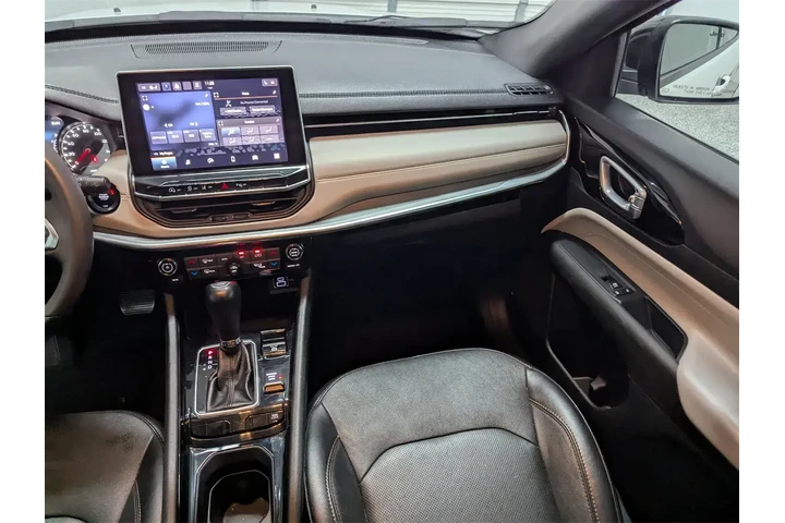 $24397 : Jeep Compass 2023 4x4 Limite image 8