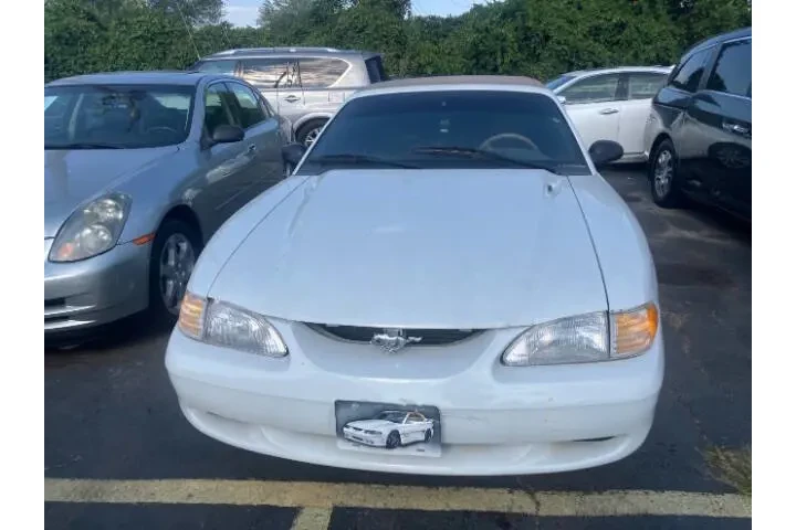 $8500 : 1998 Mustang GT image 4