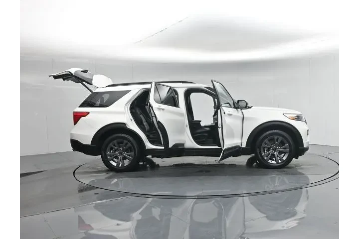 $34200 : Ford Explorer 2023 AWD XLT 4 image 5