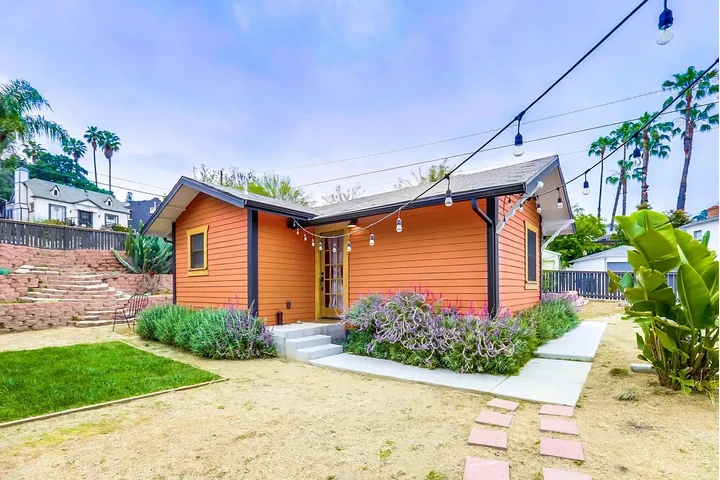 $1000 : beautiful hardwood floors home image 2