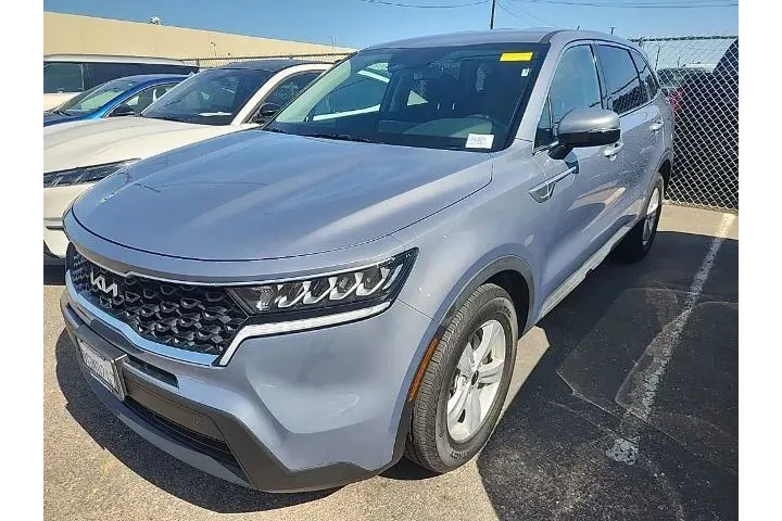 $24991 : Kia Sorento 2023 LX 4dr SUV image 4