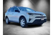 $13529 : Toyota RAV4 2017 LE 4dr SUV thumbnail