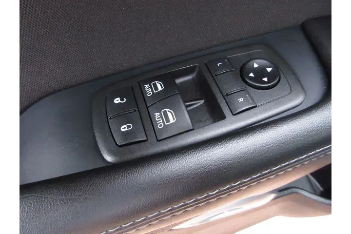 $22499 : Dodge Challenger 2021 SXT 2d image 10