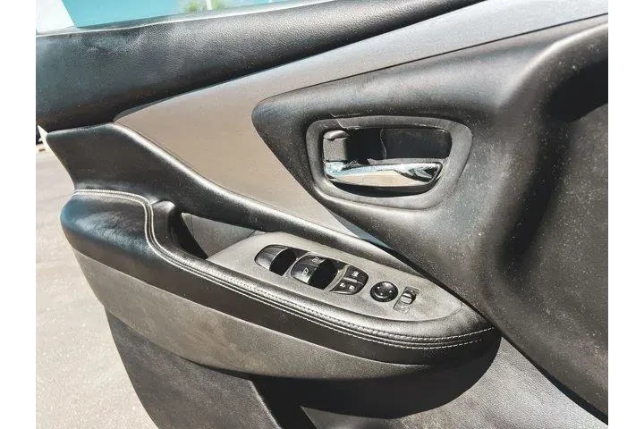 $15997 : Nissan Murano 2019 S 4dr SUV image 9