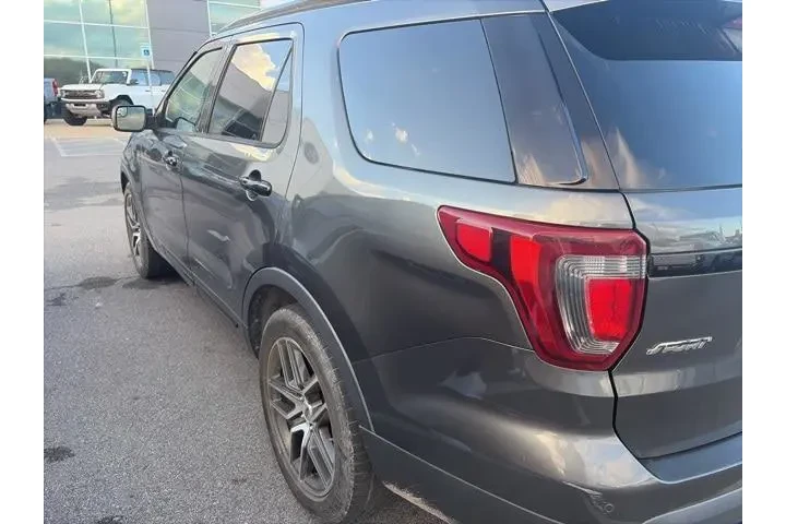 $18288 : Ford Explorer 2017 AWD Sport image 8