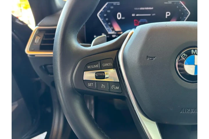 2024 BMW 330i 330i image 9