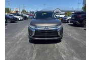 $10995 : Mitsubishi Outlander 2016 AW thumbnail