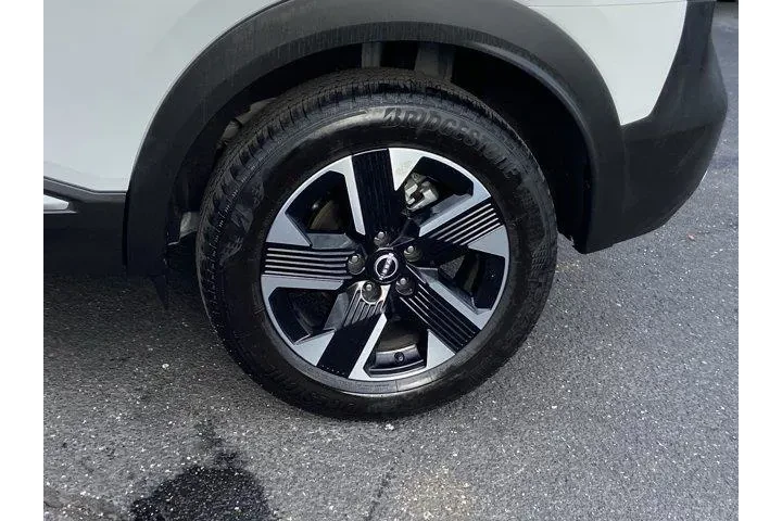 $19487 : Nissan Kicks 2025 SR 4dr Cro image 9