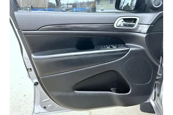 $19995 : Jeep Grand Cherokee 2019 4x4 image 9