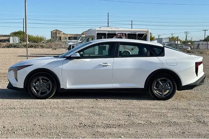 $21988 : Kia K4 2025 LX 4dr Sedan image 8