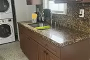 $2750 : Duplex para rentar 3/1 hialeah thumbnail