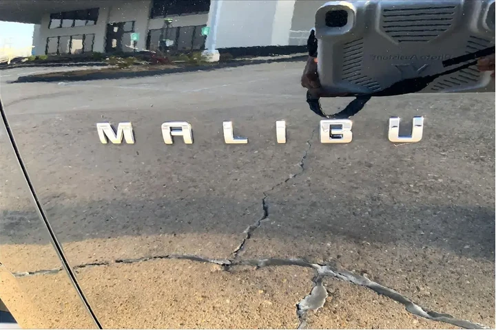 $21677 : Chevrolet Malibu 2024 LT 4dr image 10