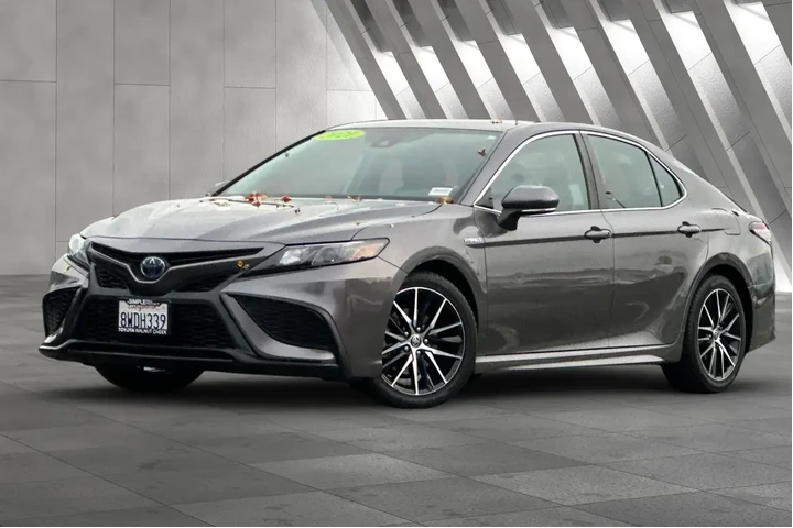$24900 : Toyota Camry Hybrid 2021 SE image 2