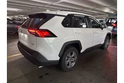$30995 : Toyota RAV4 2024 XLE 4dr SUV thumbnail