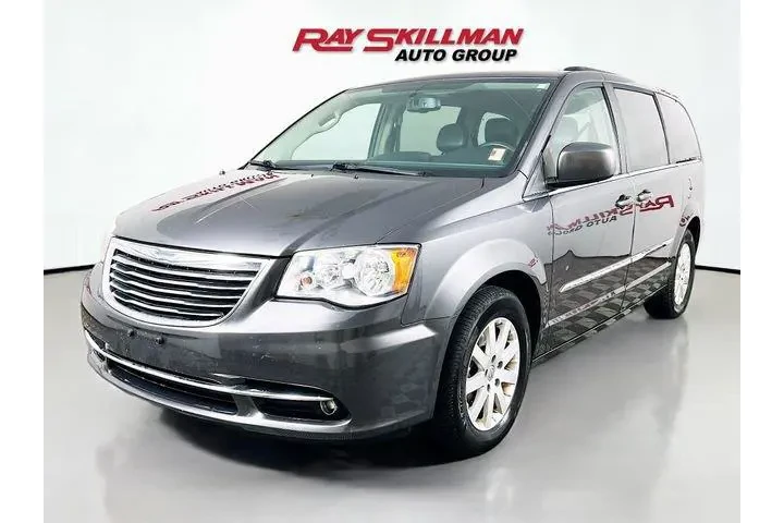 $9975 : Chrysler Town and Country 20 image 3