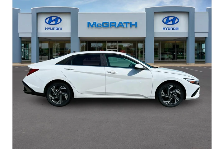 $21056 : Hyundai ELANTRA 2024 SEL 4dr image 9