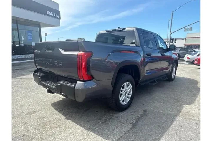 $39388 : Toyota Tundra 2023 4x4 SR5 4 image 9
