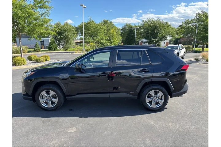 $33689 : Gold Certified2025 RAV4 Hybri image 10