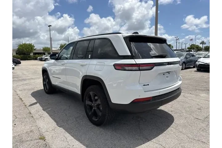 $37988 : Jeep Grand Cherokee 2024 4x4 image 5