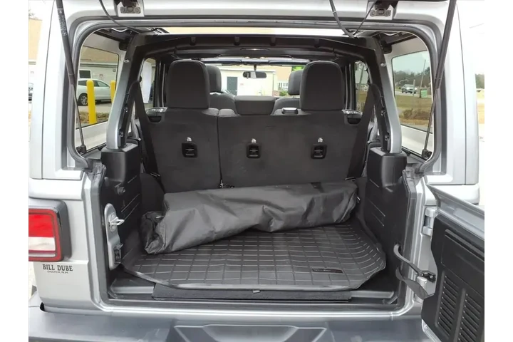 $34187 : Jeep Wrangler Unlimited 2021 image 9