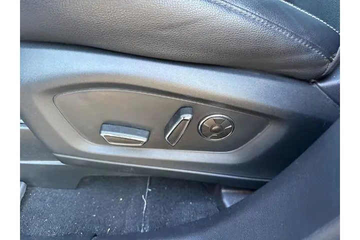 $29313 : Ford Explorer 2020 AWD ST 4d image 8