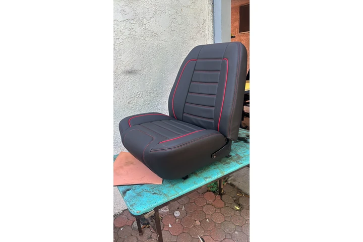 FERARIAS  UPHOLSTER. tapiceria image 1