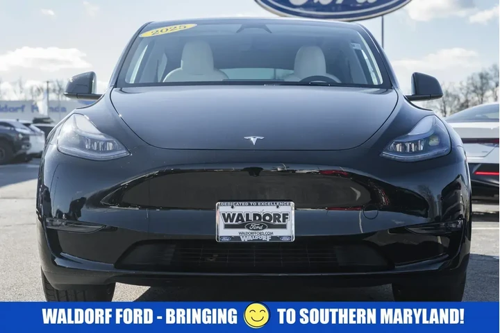 $39995 : Tesla Model Y 2025 AWD Long image 2