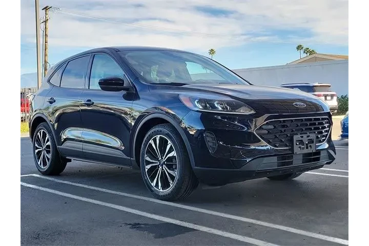 $17725 : Ford Escape 2021 SE 4dr SUV image 2