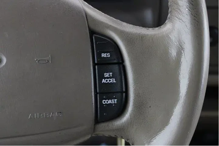 $11985 : Ford Excursion 2000 XLT 4dr image 8