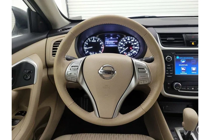 $13998 : Nissan Altima 2016 2.5 SV 4d image 10