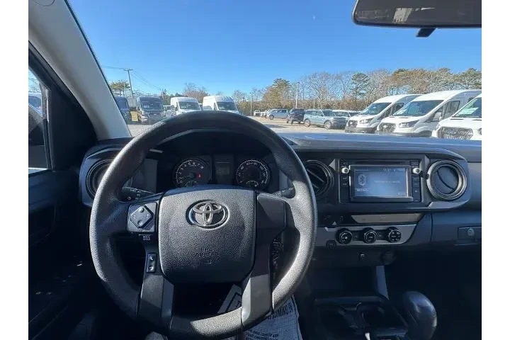 $21700 : Toyota Tacoma 2017 4x2 SR 4d image 10