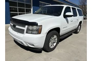 $8990 : 2011 Suburban LT thumbnail