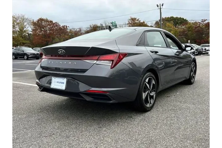 $20330 : Hyundai ELANTRA 2023 SEL 4dr image 7