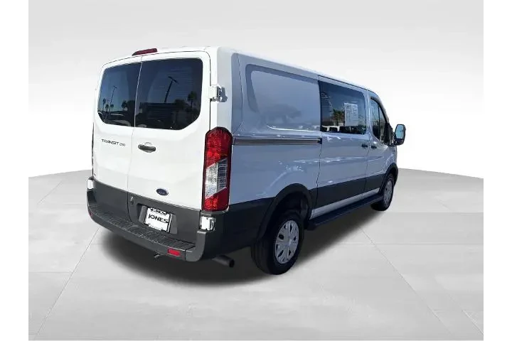 $33500 : Ford Transit 2024 250 3dr SW image 9