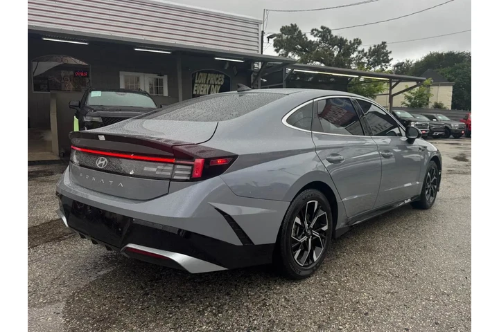2025 Sonata SEL image 6
