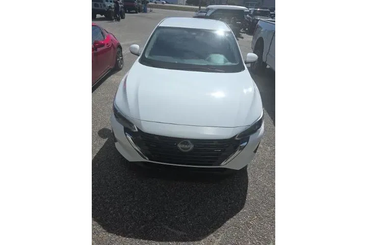 $18786 : Nissan Sentra 2025 SV 4dr Se image 8