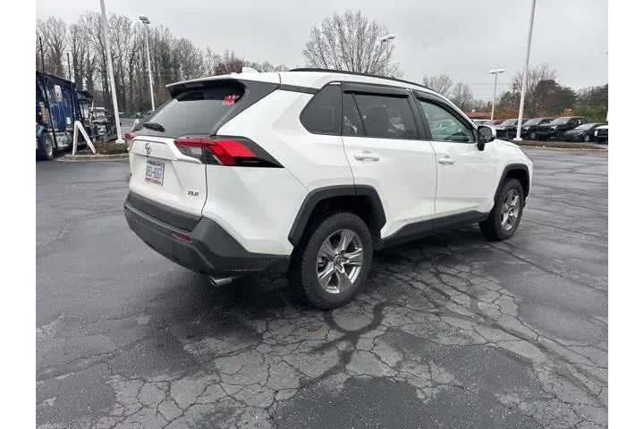 $26153 : Toyota RAV4 2022 XLE 4dr SUV image 6